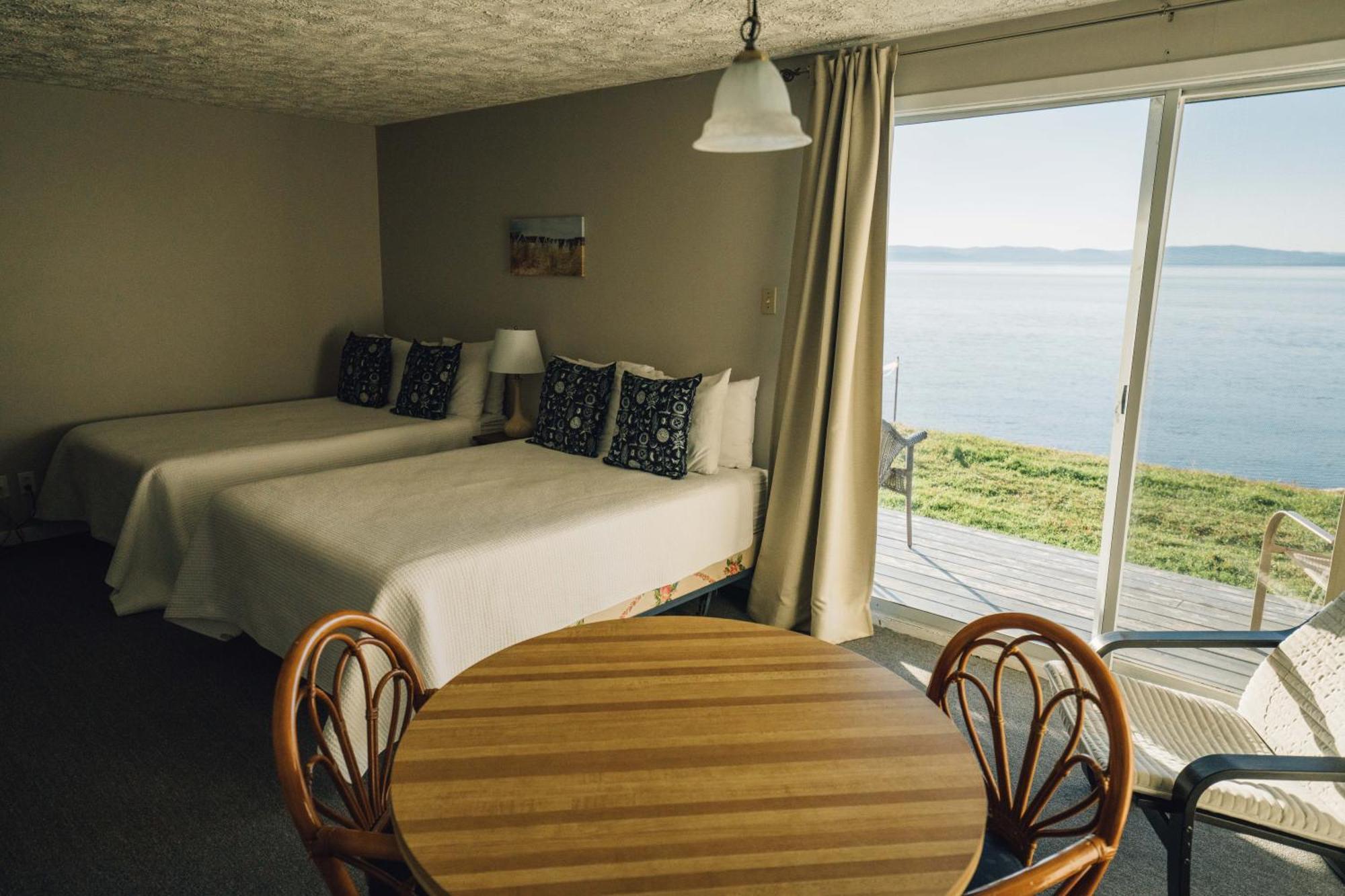Auberge Sur Mer Notre-Dame-du-Portage Εξωτερικό φωτογραφία